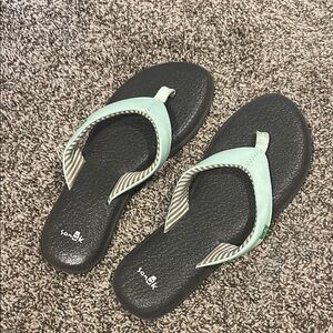 Sanuk Black and Mint Sandals